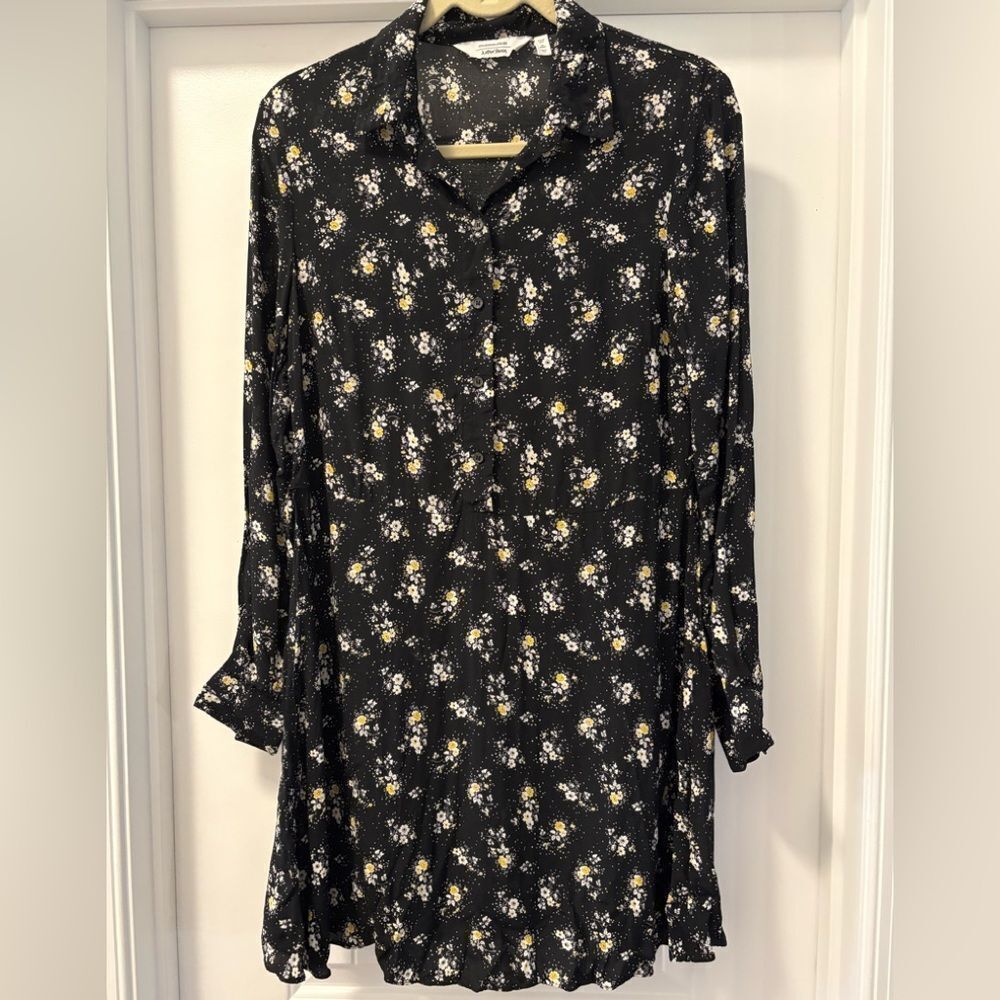 & Other Stories Anthropologie Black & White Floral Ditsy Button Up Dress Size 8